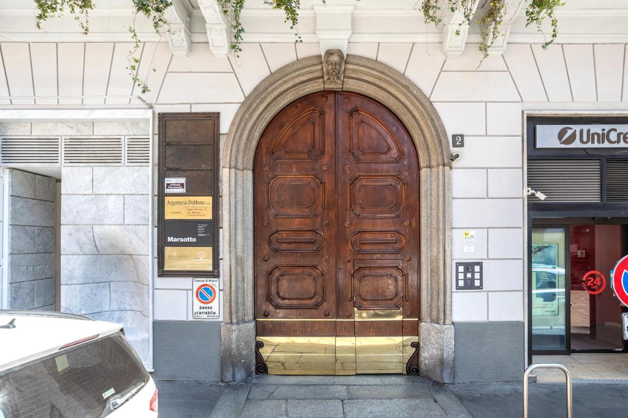 Rent Apartment - Duomo Brera - Elegant Suite In Design District — Photos 1